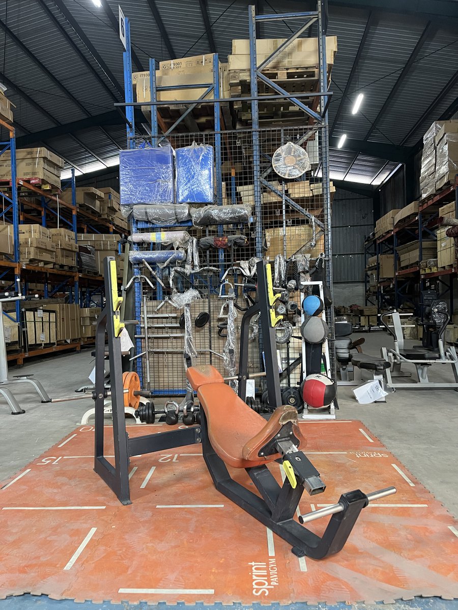 Olympic Incline Bench Press Machine
Used DHZ incline bench press nak letgo
📍 Warehouse di Batu Caves

Boleh roger sini
📲019-5722997(SHAFIQ)
wasap.my/60195722997/us…

📲019-7292929(WAN)
wasap.my/60197292929/us…

#impulsefitness #archean #commercialgym #fyp #workout #gym