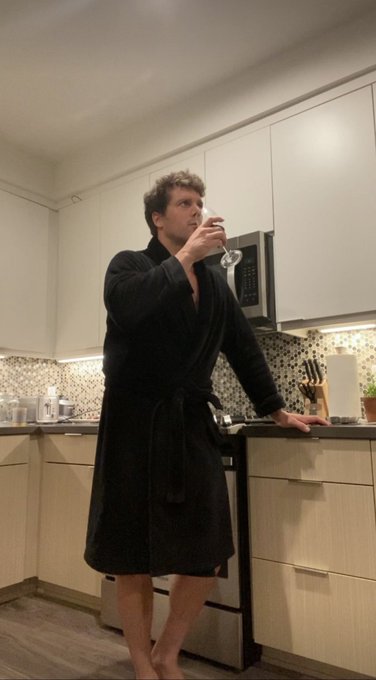 Daddy as fuck is one of my most organic videos i have, just waking up, preparing a coffee,do you like