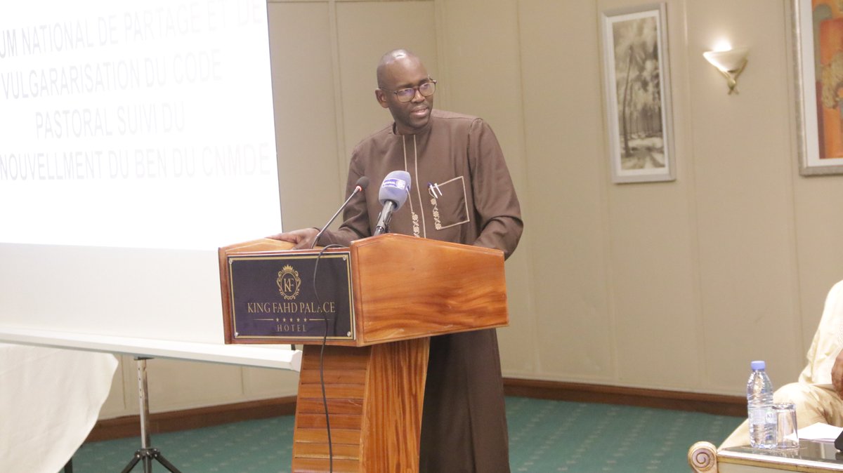 FAOSenegal's tweet photo. #Happening|📍Dakar|🗓️4 -5 juin
Le conseil des éleveurs du #Sénégal tient un Forum national de partage &amp; de vulgarisation du code pastoral avec l'appui de #FAO_ECTAD &amp; @MASAE_sn  
🌿Renforcer le niveau d’appropriation du Code Pastoral 
🌿Sensibiliser sur les risques d'épizooties https://t.co/ZLFwplesgh