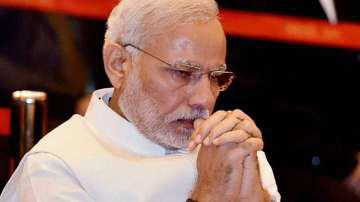 ChekrishnaCk's tweet photo. So Modi will become a puppet PM in the Hands of Nitish Kumar and Chandrababu Naidu 😅 

Oath taking ceremony at 8th June.

From 400 paar to Choco Baar

#chacha #Remotecontrolpm 
#NDA_सरकार_है_तैयार https://t.co/ocne6xRjzf
