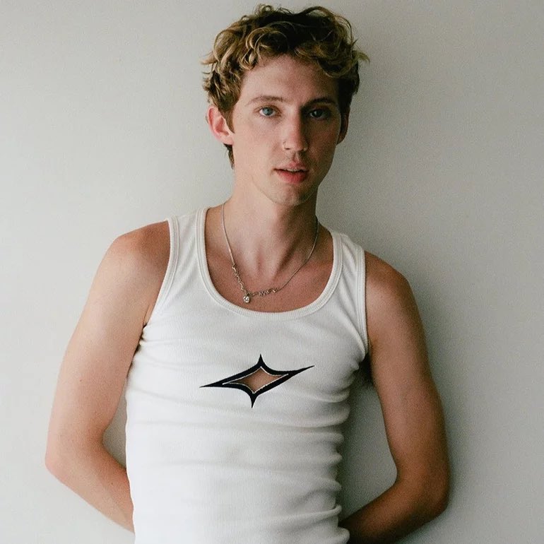 BuzzingPop's tweet image. In honor of Troye Sivan’s 29th birthday, tell us your favorite song by the Grammy nominee.