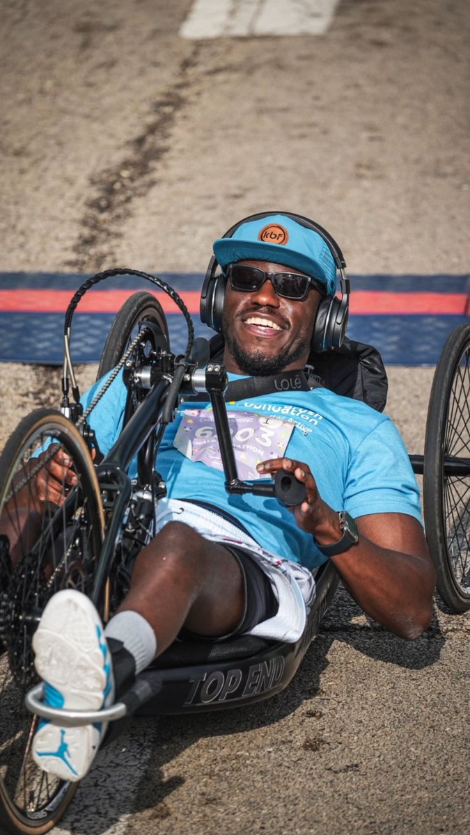 THESTAYUPFDN's tweet photo. @KellyBrushFdn Chicago Spring Half Marathon 13.1 Miles | 1HR 15MIN 🏅🏁🚴🏾 https://t.co/HcTSNO6Cpt