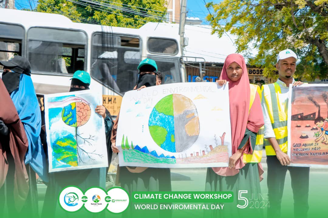 GreenlightAsso2's tweet photo. 🌍 Today's #WorldEnvironmentDay! Join us at Greenlight Association as we tackle land restoration, desertification, and drought resilience in Mogadishu, Somalia. Together, let's make a difference! #GreenlightAssociation #Somalia 🌱 https://t.co/OY93OoLYMT