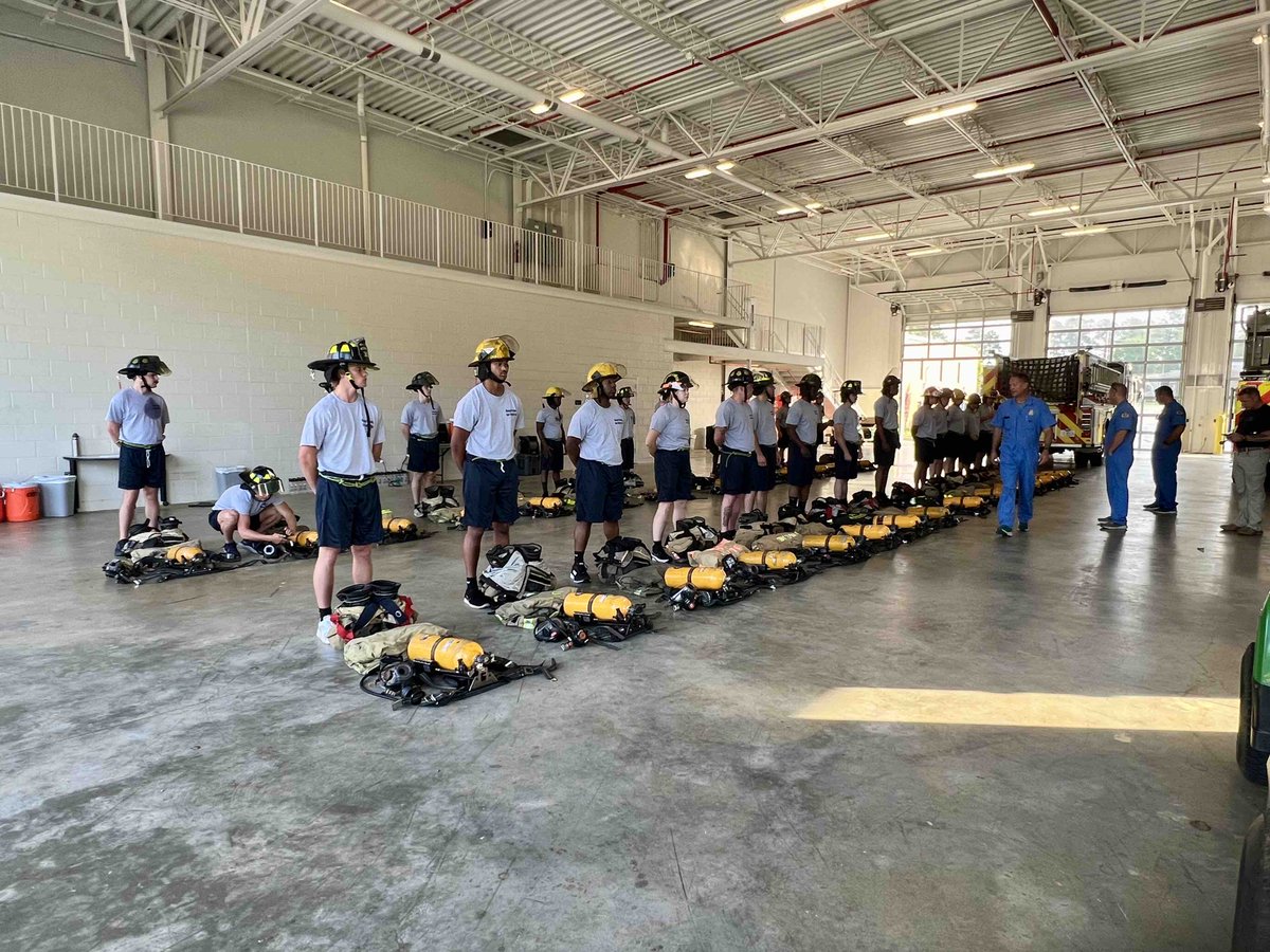 MSFireAcademy's tweet photo. #Class210 Beginning the day with PPE inspection and Daily inspection of an SCBA. #MSFA https://t.co/IB9eAjW2NN