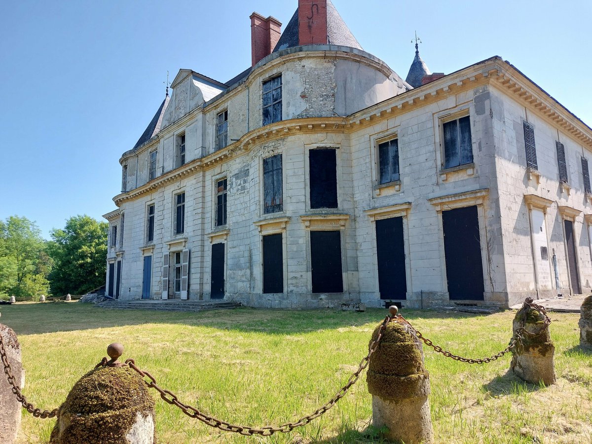 leparisien_91's tweet photo. Le château de Méréville, sélectionné dans un concours national, a besoin de vos votes
➡️ https://t.co/GWeOTxz8cs https://t.co/COQF27mMOJ