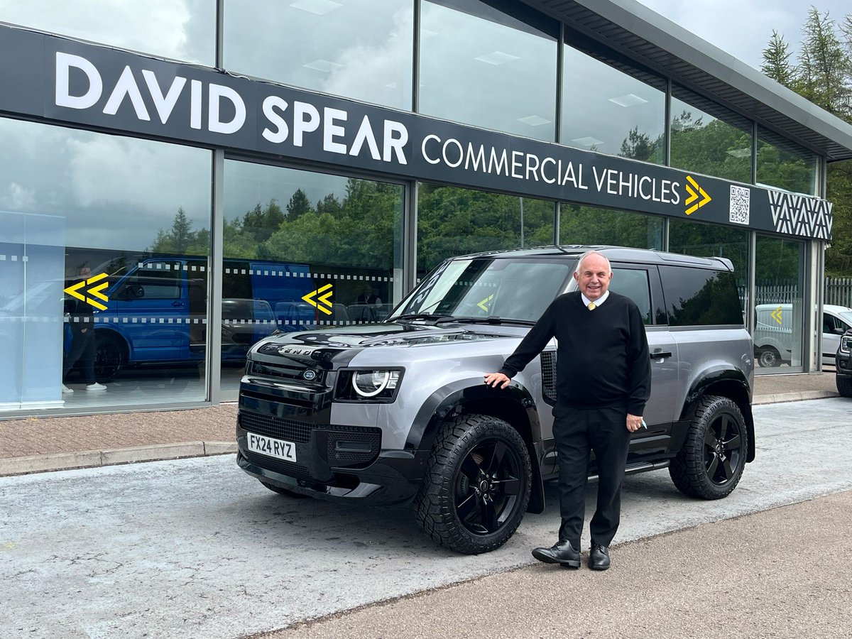 Thank you very much to Mr Balcombe who collected his brand new bespoke Land Rover Defender 90 Black Edition today. It was a pleasure doing business 🤝🏻