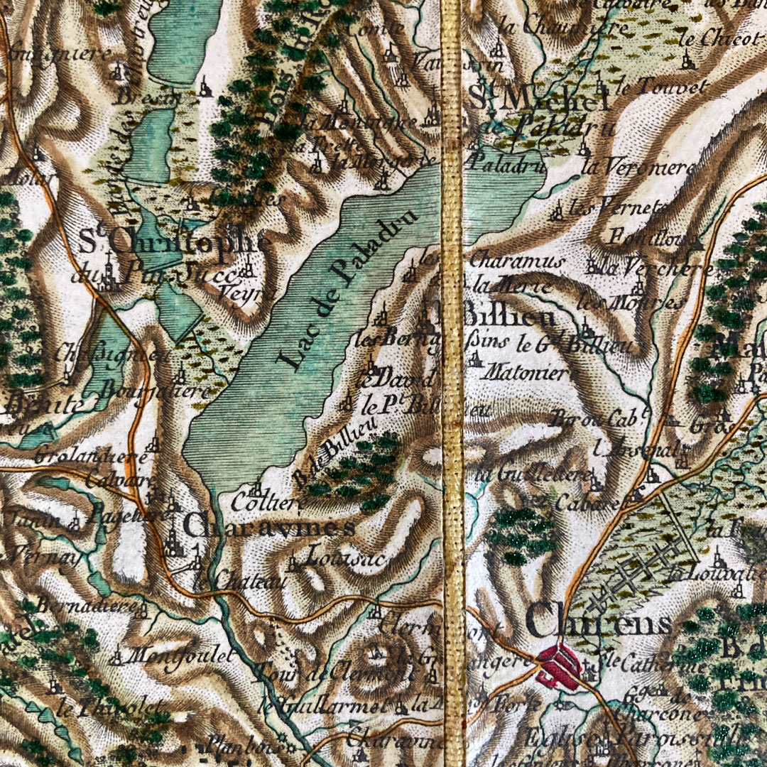 🗺️Réalisée entre 1756 et 1815, la carte de France dite « de Cassini » en 181 feuilles, est la première carte générale et particulière du royaume de France : gallica.bnf.fr/html/und/carte…

A retrouver dans le musée de <a href="/laBnF/">La Bibliothèque nationale de France</a> sur le site Richelieu : bnf.fr/fr/le-musee-de…
