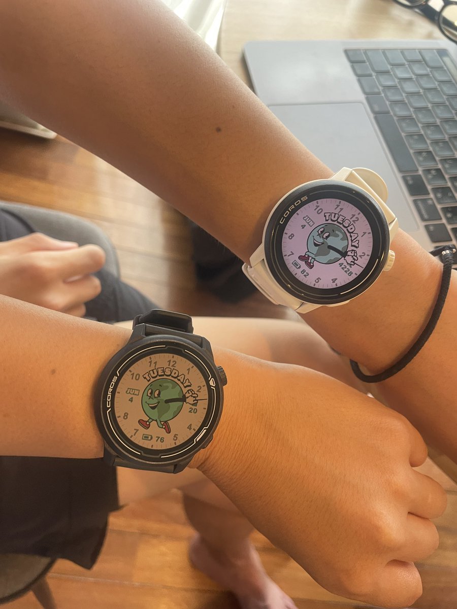 最近ブームのウォッチフェイス⌚️🌏
すっかりCOROSも腕に馴染んでくれて時計外してもしっかり時計焼け。笑

肝心のRunをサボり気味なので明日はRSLAB(<a href="/RSLAB_tokyo/">RUNNING SCIENCE LAB</a> )で低酸素の世界へ飛び込んできます。
