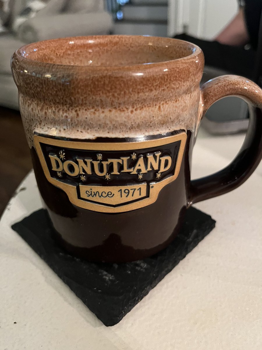 ForbesWakeHoops's tweet image. My 3 children wake up every am with the hope that one day I will find it in my heart to bequeath upon one of them my prized @itsdonutland coffee cup, a family heirloom. #Since1971
