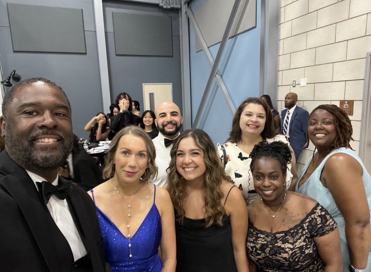 MsKanehlCFCMS's tweet photo. Congrats to the Orchestra, Band, and Chorus directors and students for earning a Blue Ribbon! The gala was amazing and everyone looked so dapper! https://t.co/mQ53hVjSe9