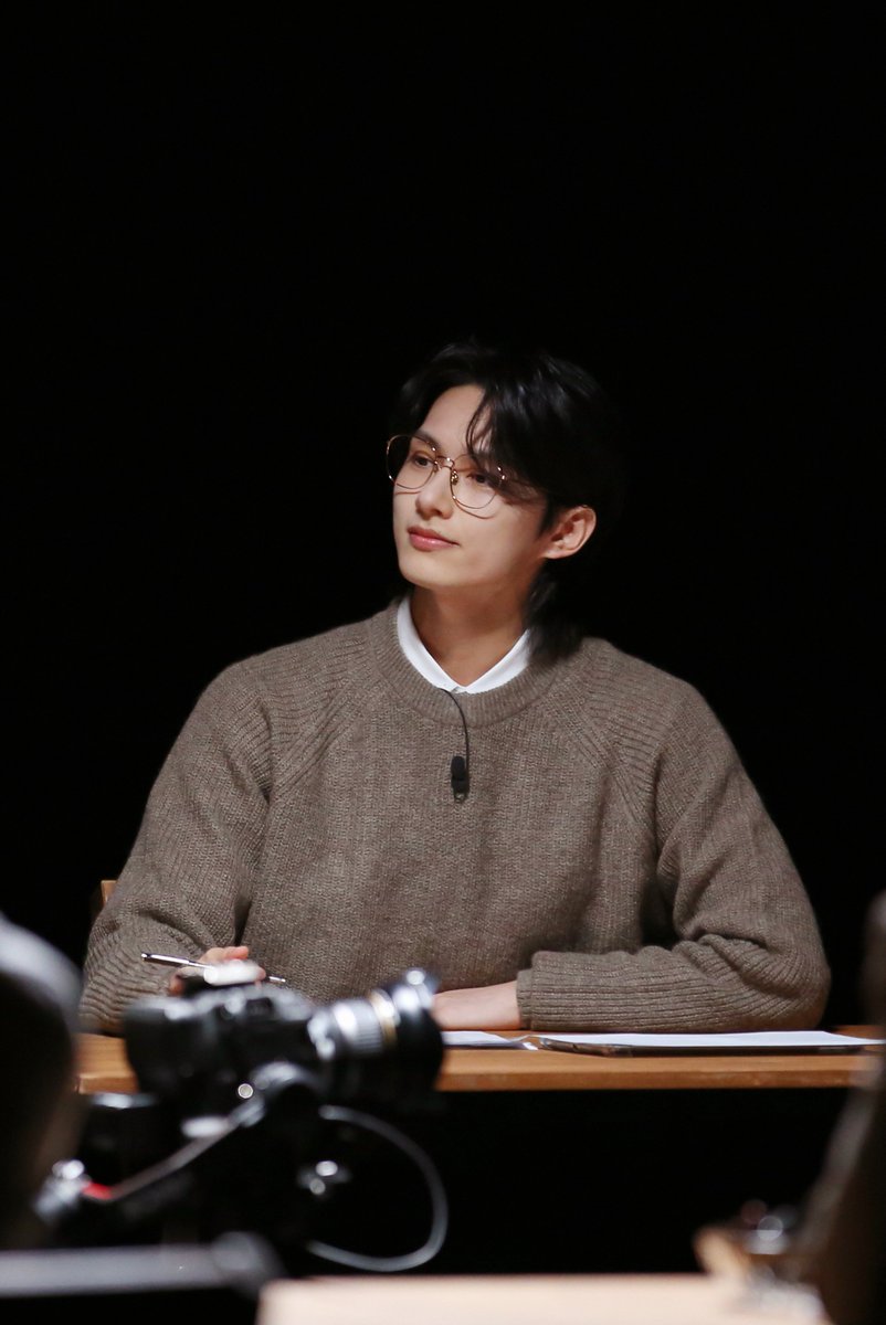 pledis_17's tweet photo. [17'S] 존중과 경청의 고품격 토론회🗣
<13인의 성난 사람들>

다양한 주제들에 대해 생각해 볼 수 있었던 시간!
결론은 우리 모두 낭만 있게 살자!☺

#SEVENTEEN #세븐틴
#GOING_SVT #고잉세븐틴 https://t.co/HuYSGaE3S2