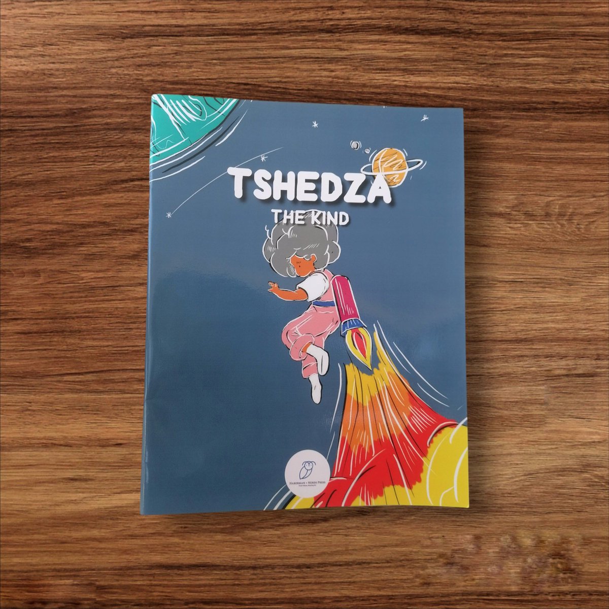 HabermanNerds's tweet photo. Will she make the right decision? Get your copy of Tshedza The Kind to find out what she does! 

#africanauthors #publisher #africanstories #africanillustrator #africanchildrensauthors #africanwriters #africanartist #africanliterature #africanchildrensbooks #habermannerdsbooks https://t.co/6fssp3p7A9