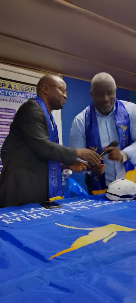 JBanzinga's tweet image. #Redynamisation du parti au Kongo Central,La Fédération AREP/KC a organisé sa rentrée politique 2024 à BOMA en présence du camarade #Dey_MÜLLER de l&apos;AREP/PARIS,le fédéral J.J BANZINGA a une fois de plus féliciter l&apos;autorité de référence Me Guy LOANDO. @GuyLoando_ @AlphaLima1919