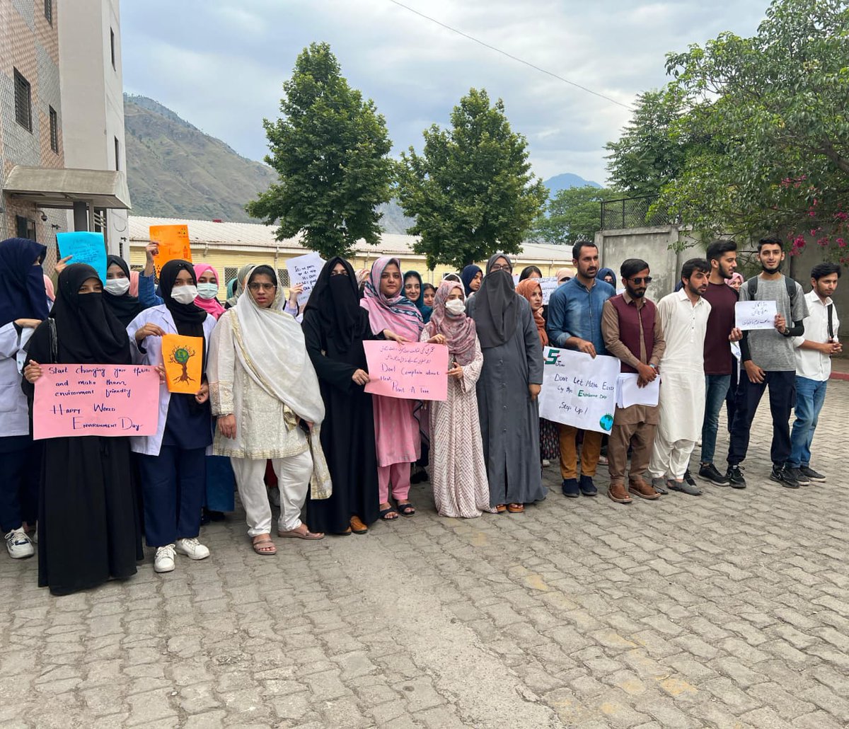 DrAbidaSherazi's tweet photo. #Physiotherapy students #UAJK lead the way in environmental awareness! They rocked the #Environmental_Awareness_Walk at City Campus, promoting sustainability & physical activity! @EnviroPhysio #Sustainability #PhysiotherapyStudents https://t.co/RbgbJCr0Z0