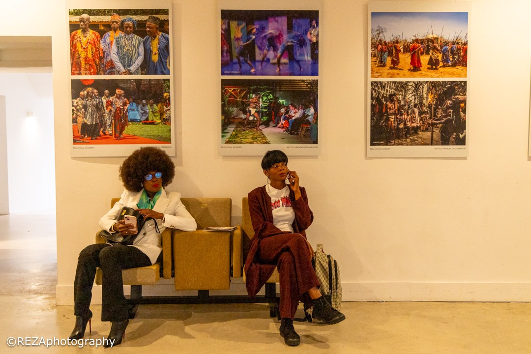 Yann Lorvo (@yannlorvo) on Twitter photo #FocusCameroun3 avec <a href="/TheaVilleParis/">Théâtre de la Ville</a> <a href="/IFCameroun/">Institut français CM</a> <a href="/FRauCameroun/">France au Cameroun 🇫🇷🇪🇺</a> présentent jusqu'au 12 juin l'exposition 🇨🇲🇨🇵 "les yeux du Cameroun" dans le hall du théâtre de la ville et sur les grilles du square de la tour Saint-Jacques.10 photographes du 🇨🇲 ont travaillé avec <a href="/REZAphotography/">REZA</a> #FocusCameroun3 avec <a href="/TheaVilleParis/">Théâtre de la Ville</a> <a href="/IFCameroun/">Institut français CM</a> <a href="/FRauCameroun/">France au Cameroun 🇫🇷🇪🇺</a> présentent jusqu'au 12 juin l'exposition 🇨🇲🇨🇵 "les yeux du Cameroun" dans le hall du théâtre de la ville et sur les grilles du square de la tour Saint-Jacques.10 photographes du 🇨🇲 ont travaillé avec <a href="/REZAphotography/">REZA</a>