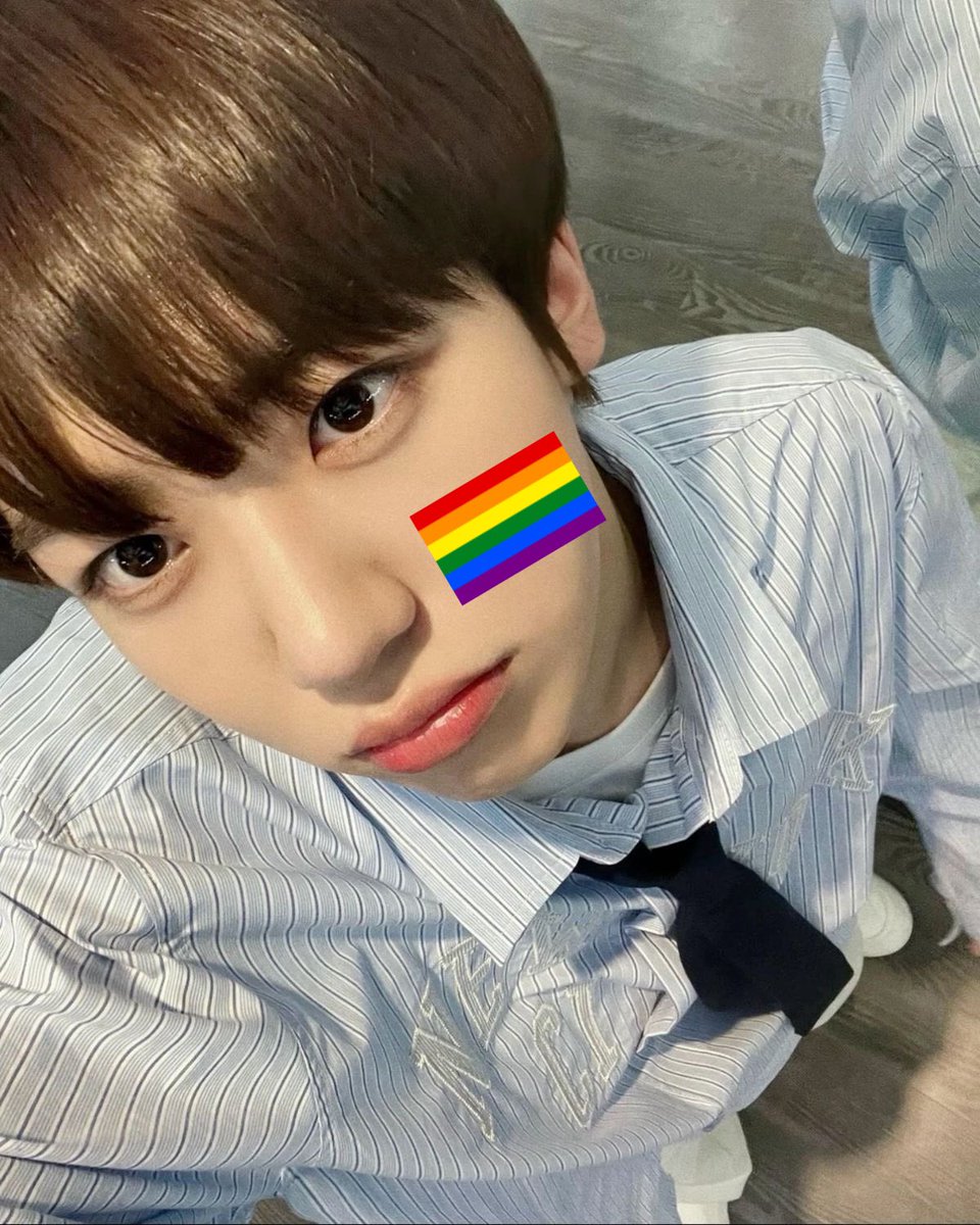 woongkizip's tweet image. Cha Woongki being the most progressive idol in the entire kpop industry (pro lgbtq+, feminist, social activist, etc.)

— a long but necessary thread🧵;