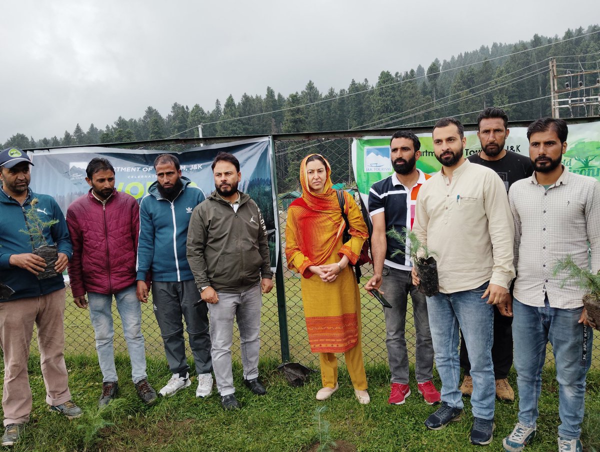 CEODDA's tweet photo. Celebration of world Environment Day on 05/06/2024.
World Environment Day is celebrated on 5th june every year to mark the importance of nature and environment. The main aim of the celebration is to encourage world wide awareness and action to protect our environment. https://t.co/qpnX1vY3e8