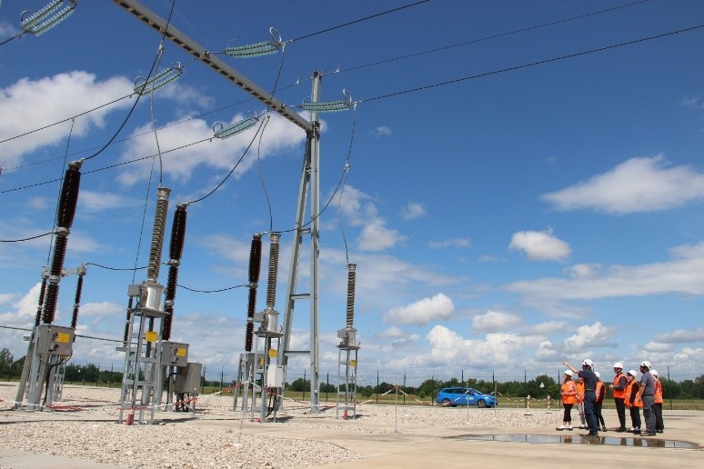 Les élèves du collège Fragonard de Négrepelisse ont visité un poste source après avoir remporté le concours Forindustrie, sensibilisant aux métiers de l’industrie. 
Ils ont pu découvrir le fonctionnement des lignes haute et moyenne tension !