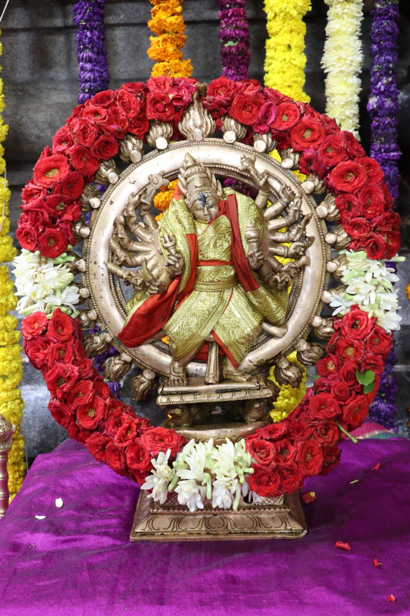 svbcttd's tweet photo. ఆకాశగంగా శ్రీ బాలాంజనేయస్వామి ఆలయంలో శాస్త్రక్తంగా సింధూరార్చన
#AkasagangaTemple #SriBalanjaneyaSwamy #SindhoorArchana #SpiritualTradition #HinduDevotion #TempleWorship #CulturalHeritage #DevotionalEvents https://t.co/Hp2ulB1StN