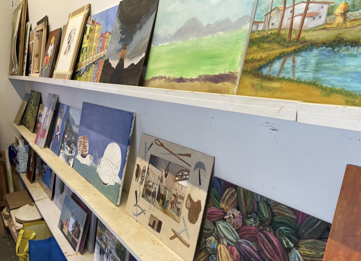 🎨 Exposició de Dibuix i Pintura del 8 al 20 de juny a l’Ermita de Sant Ferriol

Els alumnes d’Àngel Rigall mostren les millors peces que han elaborat durant el curs. Obres de temàtica lliure amb llapis, aquarel·les, retoladors, acrílics i a l’oli

👉 Inauguració 8 de juny (19h)