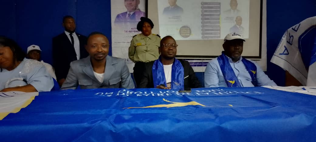 JBanzinga's tweet image. #Redynamisation du parti au Kongo Central,La Fédération AREP/KC a organisé sa rentrée politique 2024 à BOMA en présence du camarade #Dey_MÜLLER de l&apos;AREP/PARIS,le fédéral J.J BANZINGA a une fois de plus féliciter l&apos;autorité de référence Me Guy LOANDO. @GuyLoando_ @AlphaLima1919