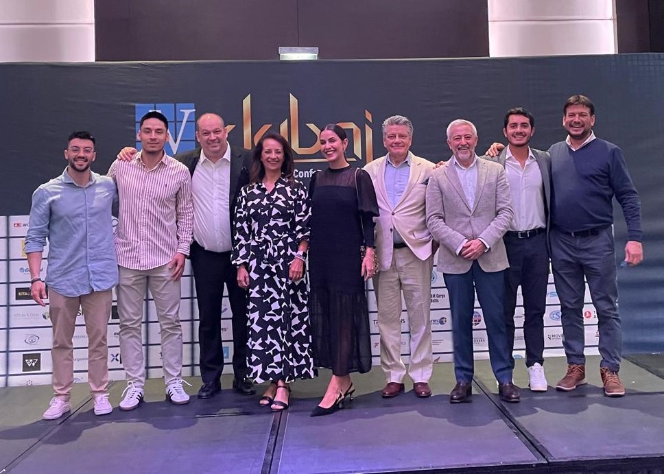 IntegraIntSpain's tweet photo. Volvemos de la 30th @IFLN Conference en Dubai tras mantener más de 40 reuniones con nuestros socios de más de 100 países. Especial mención a nuestro amigo y socio americano, con quien realizamos una actividad con un futuro prometedor: la logística de #Defensa. https://t.co/Rwkek7WdeX