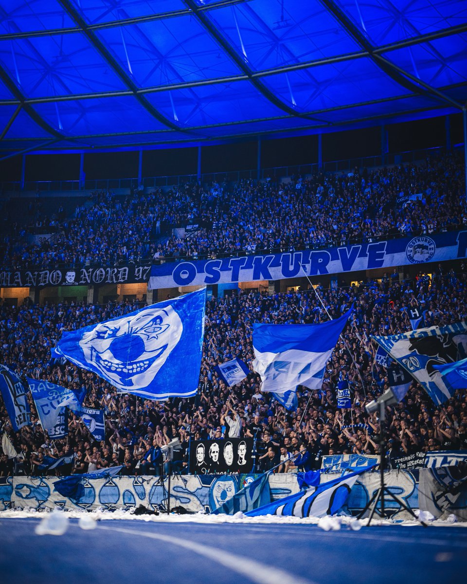 Euer Ansturm auf die Dauerkarte 2024/25 ist unfassbar! 💙 Der Bereich der Ostkurve (Q-T &amp; 34-41) ist bereits vollständig ausverkauft. Danke, Herthanerinnen &amp; Herthaner! 🙏😍

#HaHoHe