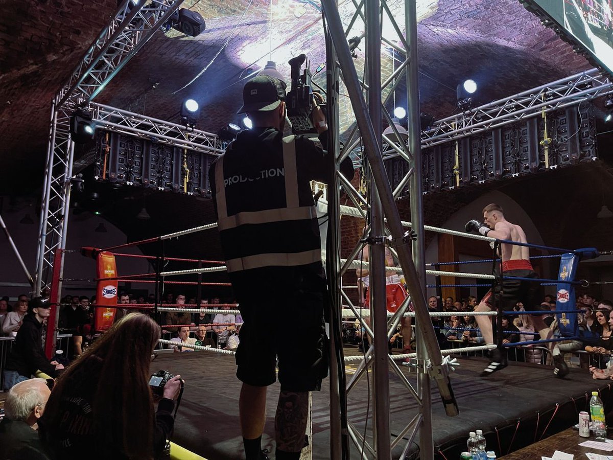 Recently we provided the full production for ZK Promotion's "Shut Up and Fight" bout at Platform. The 180 degree video wall installation wrapped around the ring with live camera relays. We had so much fun with this one!
#boxing #glasgowboxing #scottishboxing #scottishfighting
