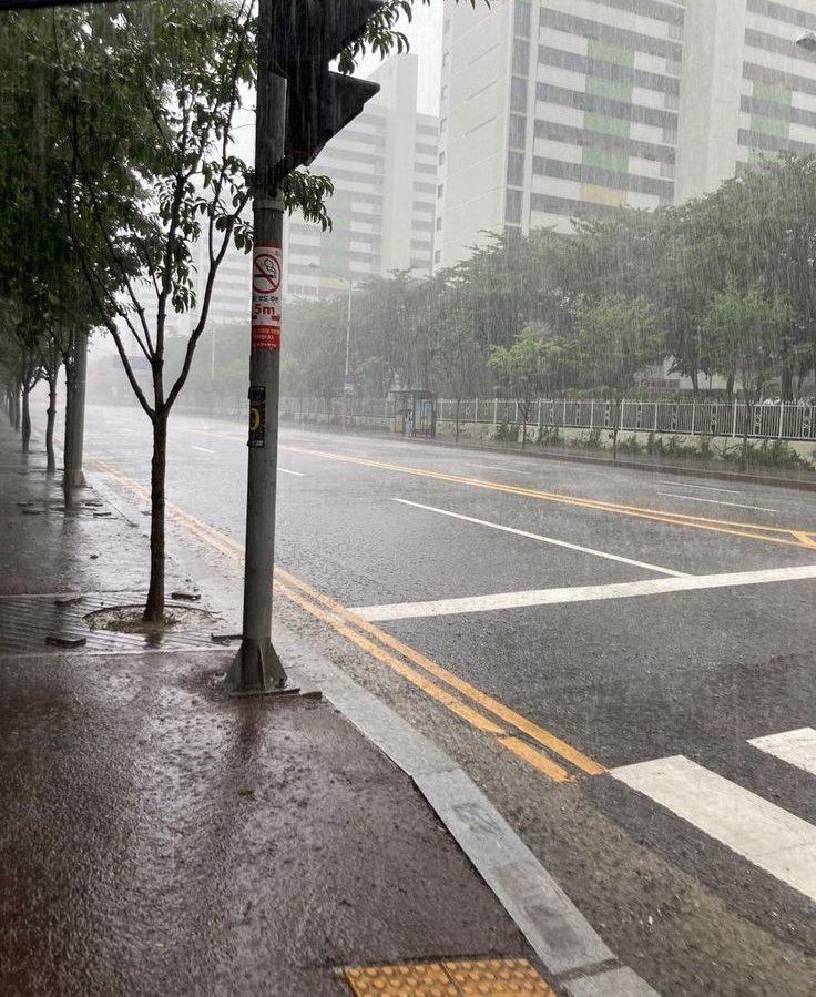 [ SHINO shared a new moment with you ! ]

🌧️