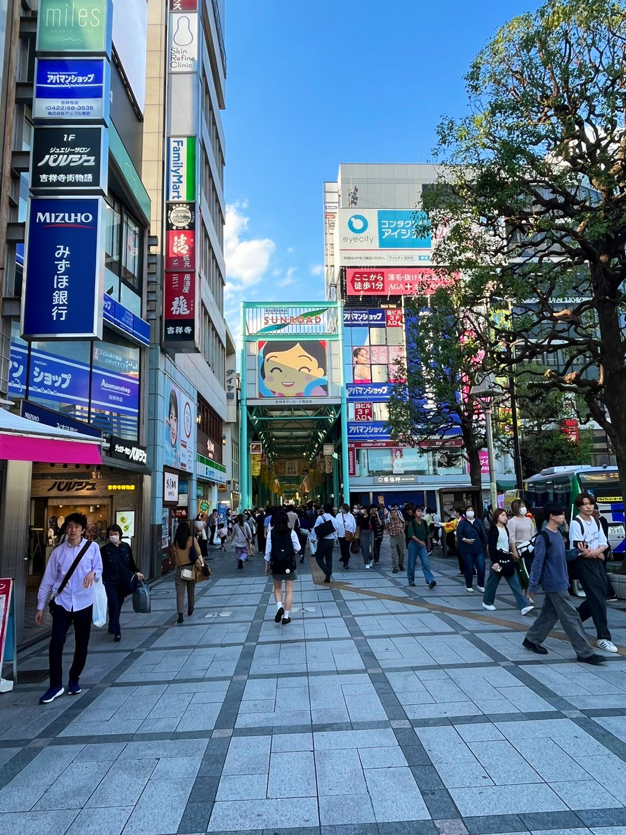 721sts's tweet photo. 所用で吉祥寺まで。
ヨドバシ→ヴィレヴァンへ。
ヴィレヴァンはやはり下北店が一番なので、久しぶりに下北に行きたい🚶‍♂️ https://t.co/7SJXaocTMw