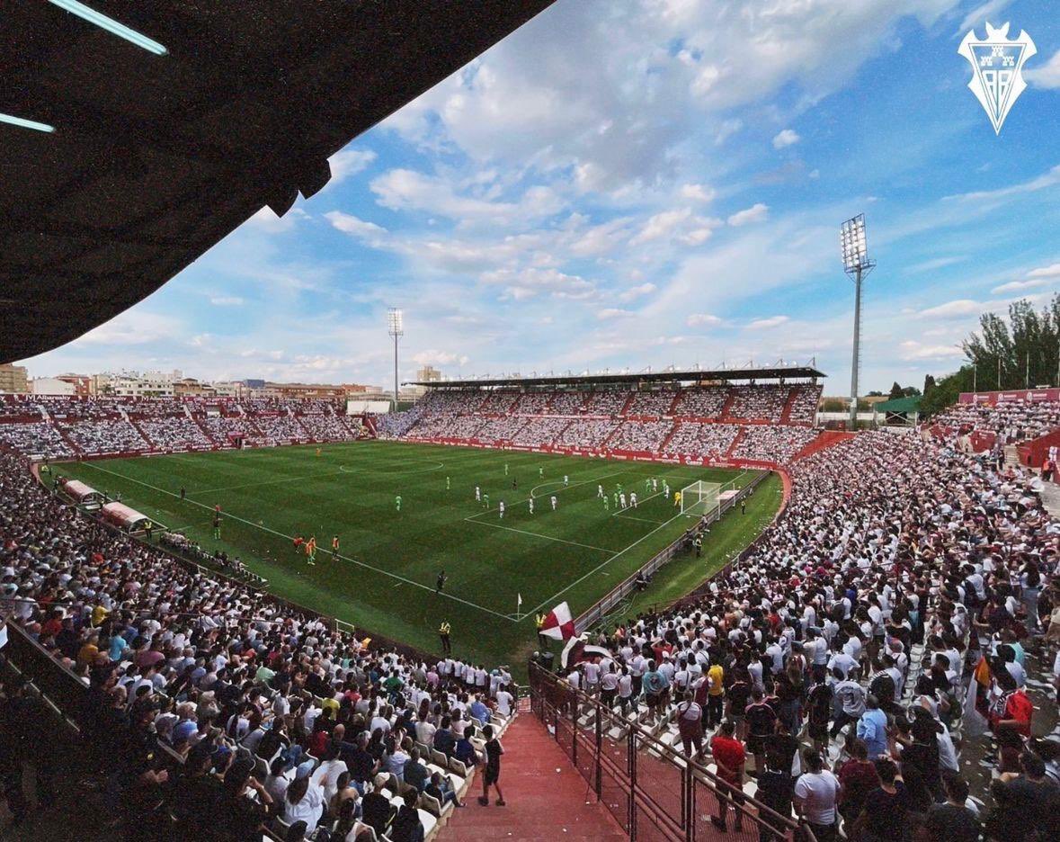 vaclos31's tweet image. Muchas gracias por todo @albacetebp 🙏 Ha sido un placer defender este escudo💪 Muchas gracias a todos mis compañeros, entrenadores y todas las personas de club y ciudad por vuestro apoyo y amor😍 ¡Aúpa Alba! 🤍