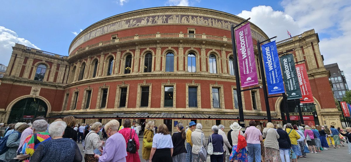 Women's Institute tweet media