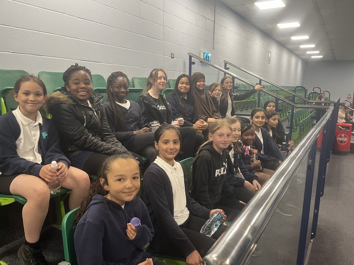 OAWatermead's tweet photo. All ready โGirls Dayโ with Arches School Sports Partnership ๐โฝ๏ธ๐ฏโโ๏ธ๐ฉฐ๐คธโโ๏ธ@ArchesSSP #girlsday #girlsweek https://t.co/LaR3q8XZsU