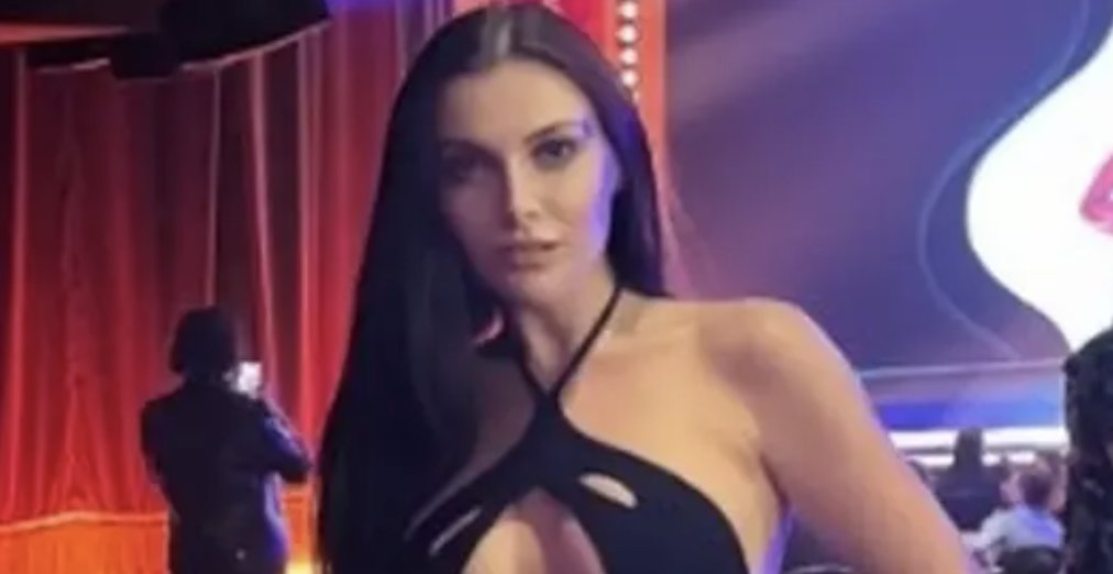 Page 3 model Kate Black turns heads at burlesque show in kinky cut-out dress
dailystar.co.uk/fashion-beauty…