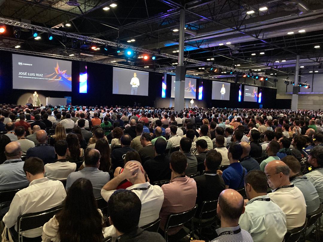 AWS España (@awscloud_es) on Twitter photo Toma la palabra ahora en #AWSSummit Madrid, José Luis Ruiz Revuelta <a href="/sanitas/">Sanitas</a> 🎤 contándonos cómo han innovado gracias a la tecnología de AWS 💥 Toma la palabra ahora en #AWSSummit Madrid, José Luis Ruiz Revuelta <a href="/sanitas/">Sanitas</a> 🎤 contándonos cómo han innovado gracias a la tecnología de AWS 💥