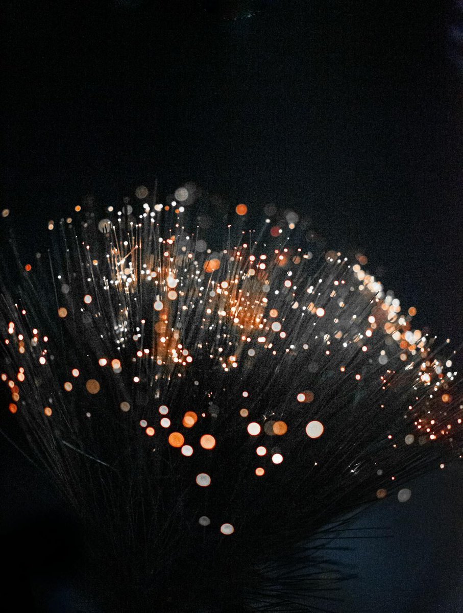 OpenUp's tweet image. 🌐💡 La integración de #IA en la fibra óptica está revolucionando las redes como nunca antes. Descubre cómo esta tecnología innovadora está transformando nuestras conexiones en el artículo de @OpenUp_ES. 📶🚀

👉 buff.ly/45aNuUo 

#IAl #FibraÓptica