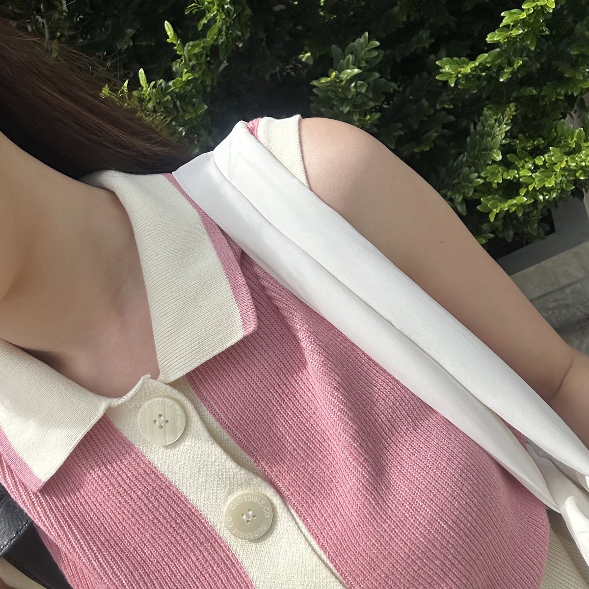 tamjaichunbkk's tweet image. เป็นกระเป๋า nylon นุ่มนิ่มที่น่ารักมาก ☁️✨ใช้เป็น everyday bag ใส่ ipad laptop กระบอกน้ำได้ ขนาดกำลังดี แถมทำความสะอาดง่ายด้วย 🧼 ใส่ของได้เยอะ ไม่ปวดไหล่ ด้านในมีช่องเล็กๆ ให้อีก 2 ช่อง สี cream คิ้วสุด 🫶🏻🍨