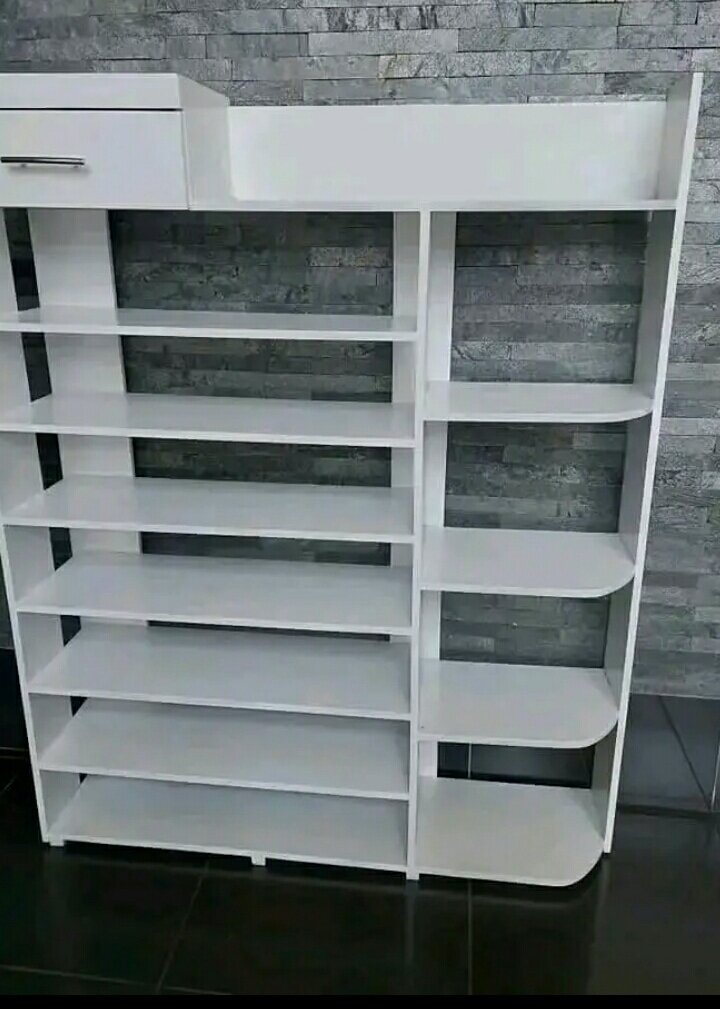 HardwareEmrich's tweet image. Tinogadzira ma wardrobes, shoe rack akanaka tibateyi pa 0775457293, 0779580859, 0773420654