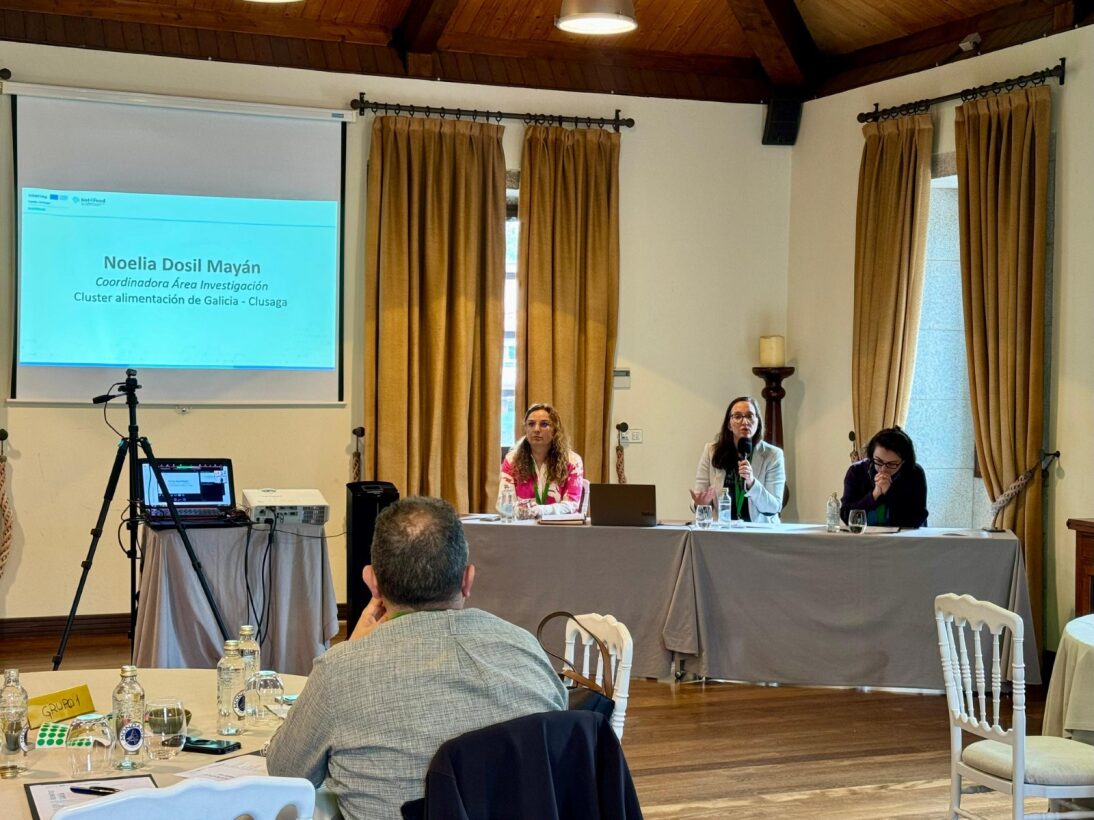 net4food's tweet photo. 🆕Como parte do projeto Poctep #Net4food, realizámos um workshop coordenado pela @clusaga para conhecer em primeira mão as necessidades das empresas alimentares em termos de I+D+i🍎🧬 e, desta forma, lançar as bases para o laboratório ibérico de foodtech (IFL). https://t.co/xgFKD7LxeH