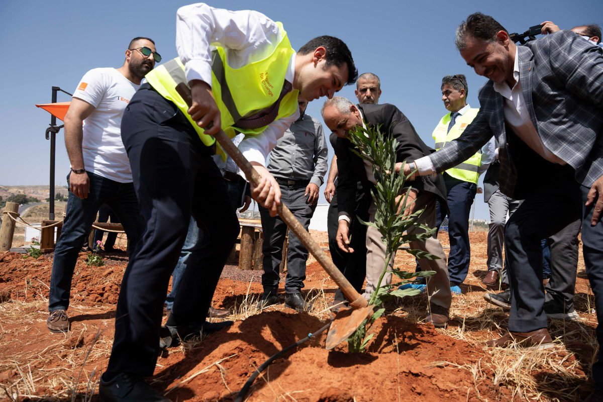 It all starts with us being engaged! @OrangeJo launched 'Engage for Change' program for our employees &amp; community. Aligning with <a href="/Cheydema/">Christel Heydemann</a> 's visit &amp; #WorldEnvironmentDay, we ignite the spark to create change. 
#GenerationRestoration #OrangeEngageforChange #ProudToBeOrange