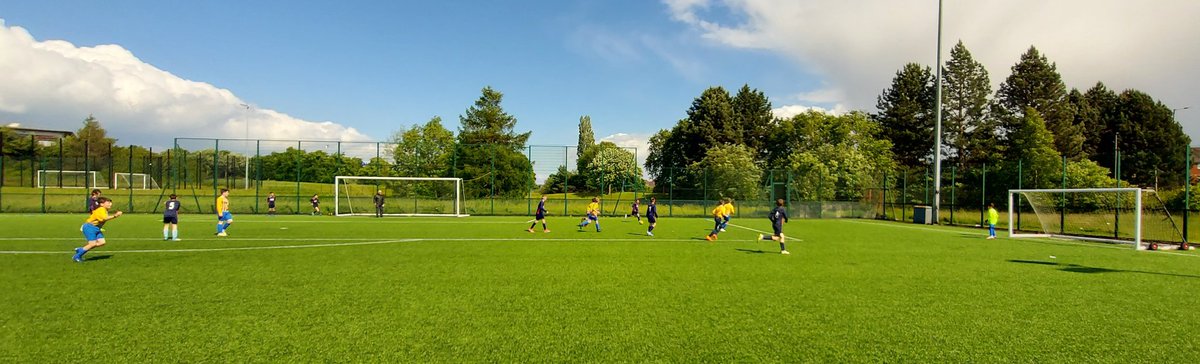 ASGBannerman's tweet photo. #Glasgow NE Primary schools P7 #Football ⚽️  @ComplexStepford 

Great effort, skills and teamwork shown by pupils 
@CaledoniaPri @CranhillP @Garrowhillps @mvpglasgow @sandaigprimary @SunnysidePri @SwintonPrimary 

@PEPASSGlasgow https://t.co/ay2alN8OD7