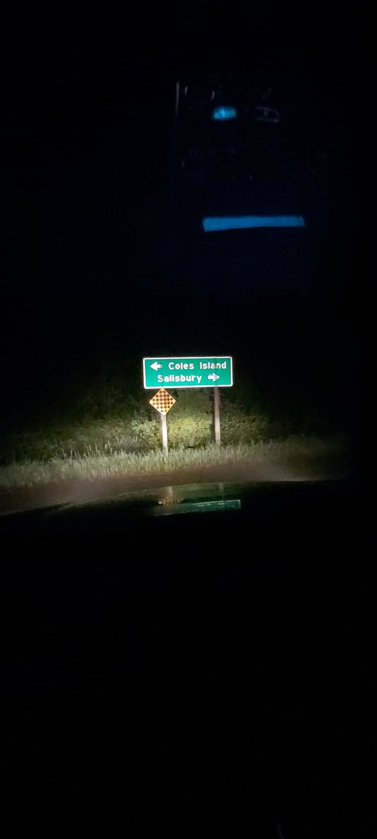 rescue4firefigh's tweet photo. When it's 2 A.M. ⏰ and there is nobody on the road 🚗 but you and the fog 🌁 @InfoAMSJ @thewrightpage  listening to my Fav 📻 https://t.co/3NWLGZKa4P