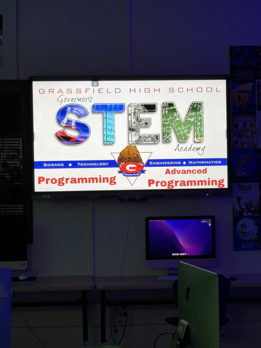 BrookeDallos's tweet photo. Very proud of Mekhi and his Advanced Computer Programming team. They built an Oculus game over the past semester and presented it last night at the annual Grassfield High School STEM showcase. 
@grassfield_hs
@GrassfieldSTEM
@Mekhi27921904
@drjcotton https://t.co/pNth0ZHIVd