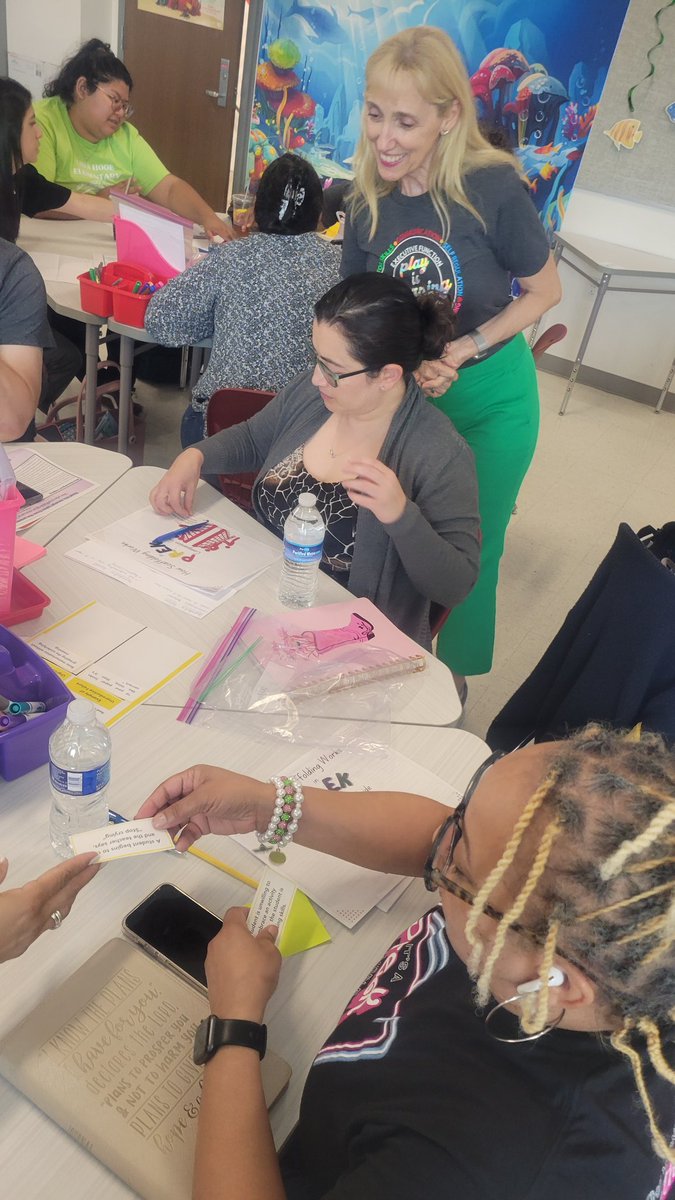 Nino2Learn's tweet photo. Pre-K teachers dive into hands-on activities to boost their expertise in curriculum, data analysis, scaffolding, cognitive development, and writing. Making this summer their most impactful one yet! @Dallasacademics @CrisJackson23 @JulieFore21 @HildaCRobinson #DallasISDPreK https://t.co/fMeWnEi3Iw
