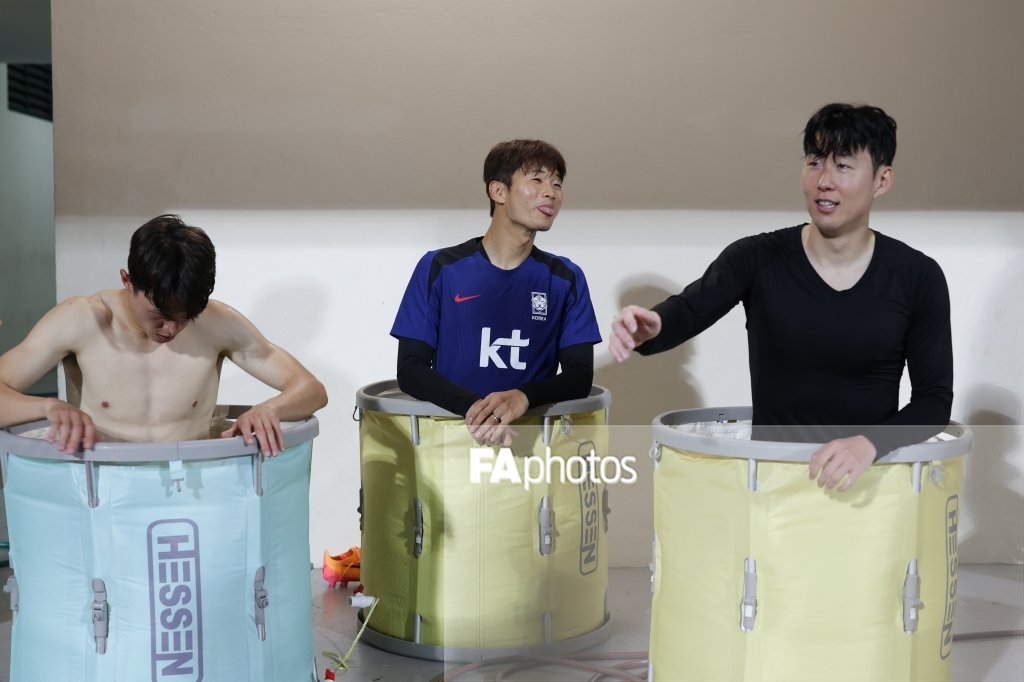 애를 둘씩이나 낳더니 애가됨
옆에 미혼친구들 개의젓한데