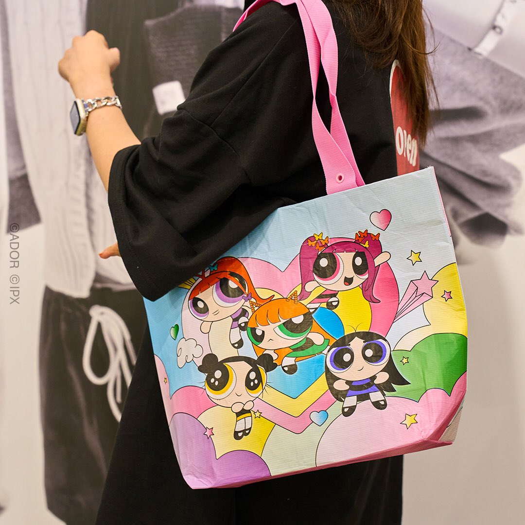 LINEFRIENDSinfo's tweet image. #NewJeans #HowSweet #LINEFRIENDS #LINEFRIENDSSQUARE #POPUP #뉴진스 #라인프렌즈 #라인프렌즈스퀘어 #팝업