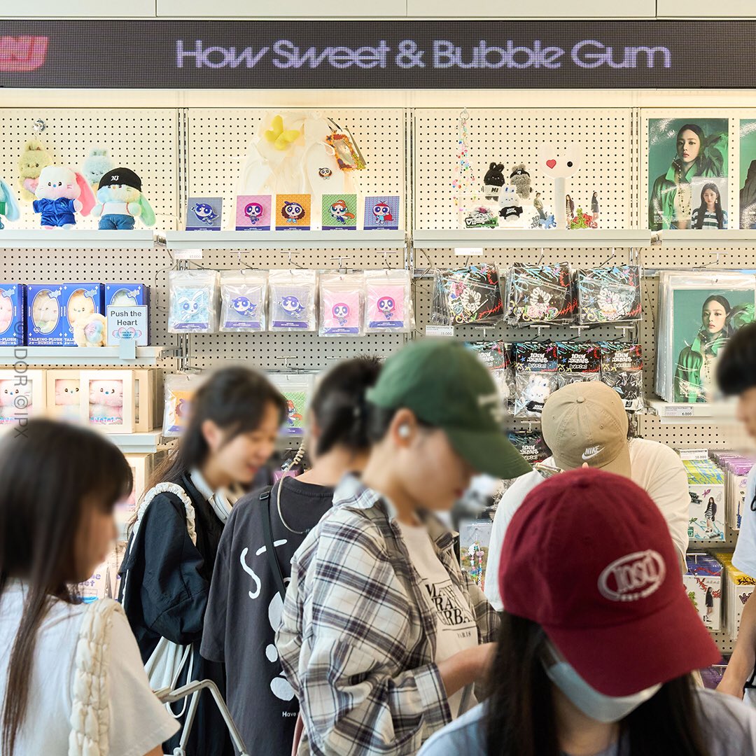 LINEFRIENDSinfo's tweet image. #NewJeans #HowSweet #LINEFRIENDS #LINEFRIENDSSQUARE #POPUP #뉴진스 #라인프렌즈 #라인프렌즈스퀘어 #팝업