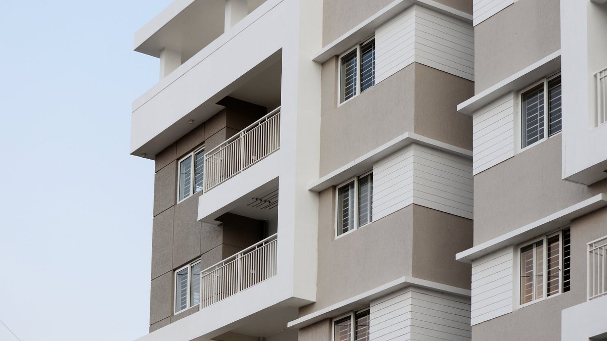 La Sareb ha listado cerca de 23,000 viviendas para que las administraciones compren y destinen a alquiler social y asequible. Un mapa interactivo por provincias. En #ViSOGrupo aplaudimos esta medida, que amplía el parque de vivienda social y mejora el acceso a la vivienda.