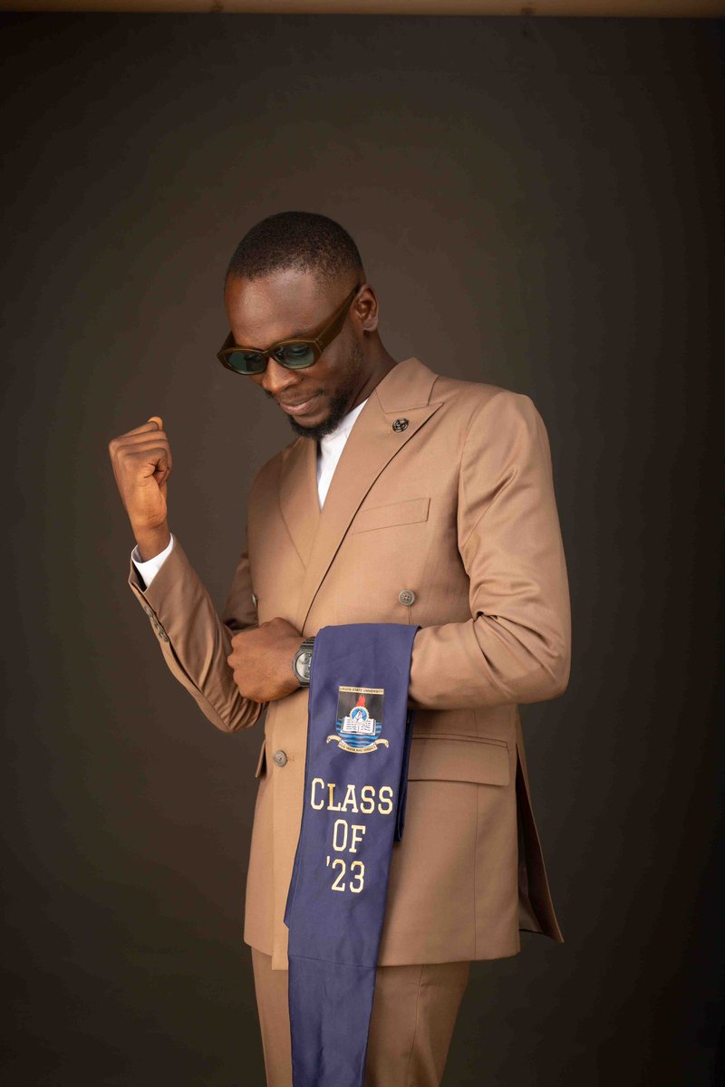 doitliketriq's tweet image. "Embracing new beginnings and celebrating achievements at my convocation today! 🎓 #Classof2023