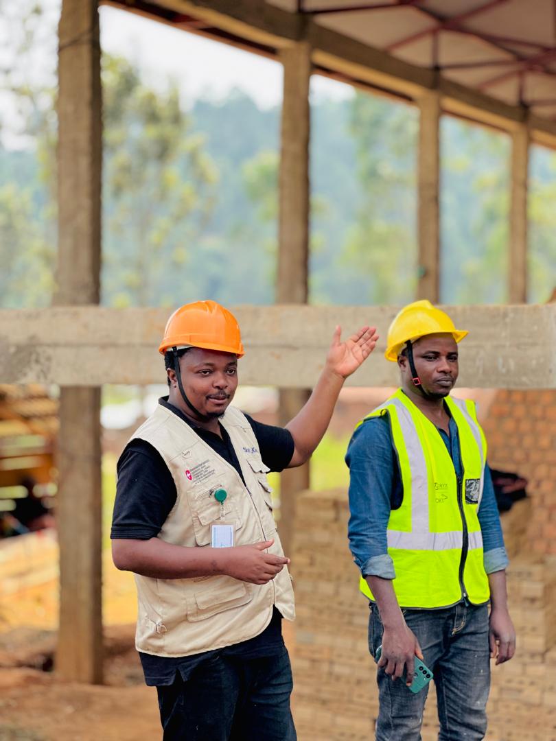 PROECCOSudKivu's tweet photo. La production augmentera l'offre de 🧱modernes pour l'urbanisation des villes du Sud-Kivu, ce qui aura un impact considérable sur la #protectiondelenvironnement et la réduction des effets du #changementclimatique. https://t.co/GWKuSE8054